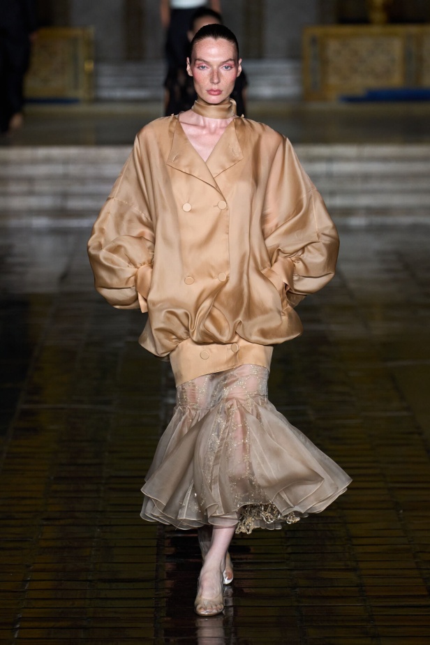 عرض أزياء مجموعة Prabal Gurung لربيع وصيف 2026