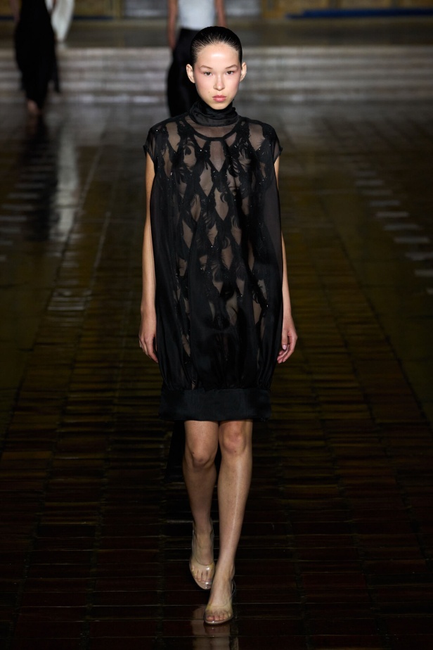 عرض أزياء مجموعة Prabal Gurung لربيع وصيف 2026