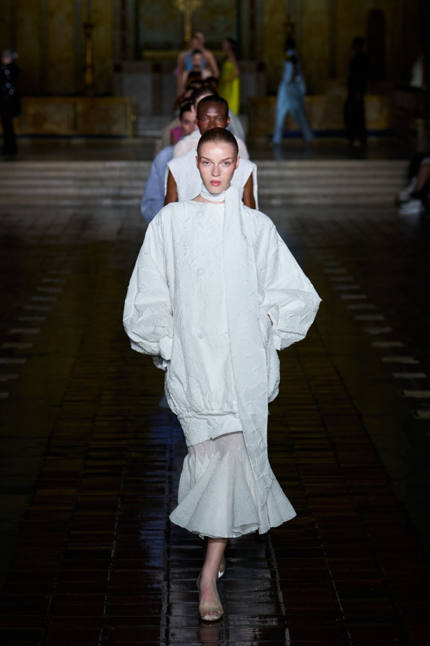 عرض أزياء مجموعة Prabal Gurung لربيع وصيف 2026