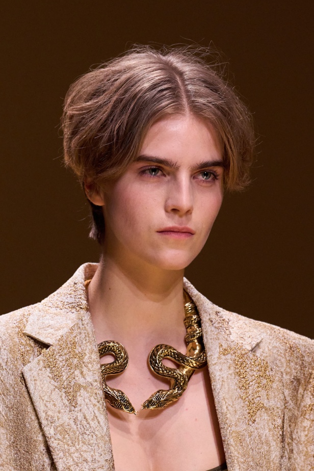 من كيليوباترا إلى جين بيركين مجموعة روبيرتو كافالي لموسم ربيع وصيف 2026