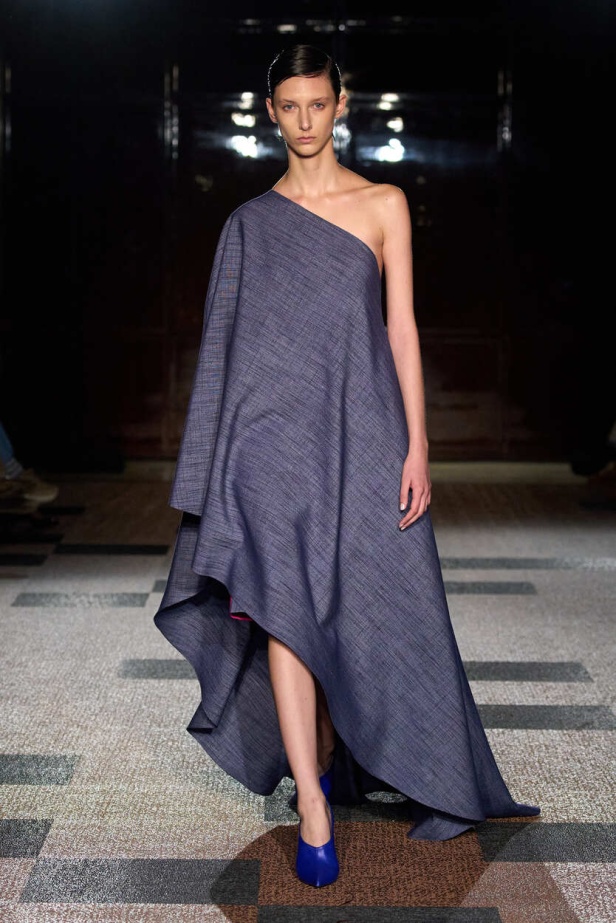 مجموعة Roksanda لموسم ربيع وصيف 2026 في لندن