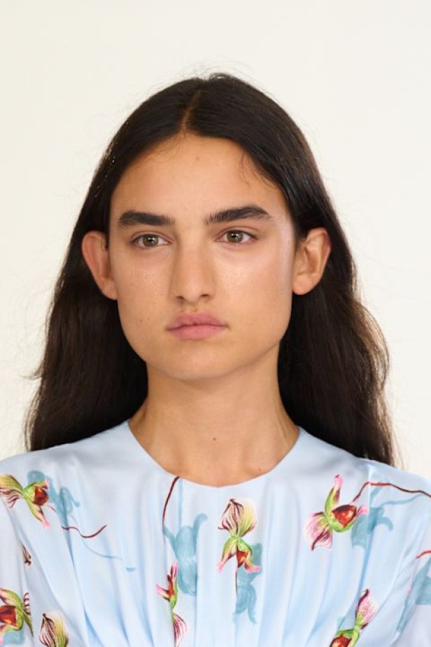 مجموعة "إميليا ويكستيد" لربيع وصيف 2026