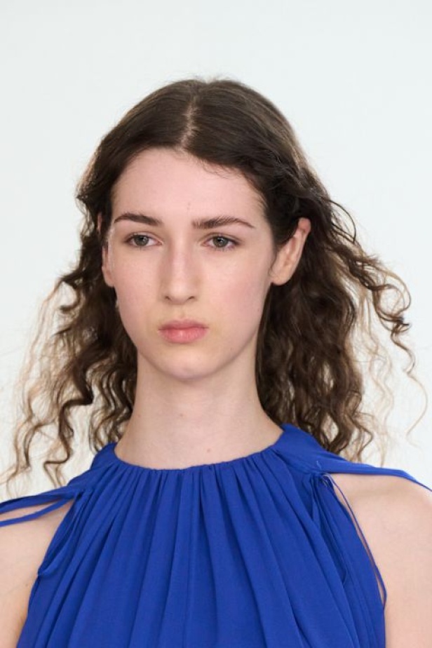 مجموعة "إميليا ويكستيد" لربيع وصيف 2026