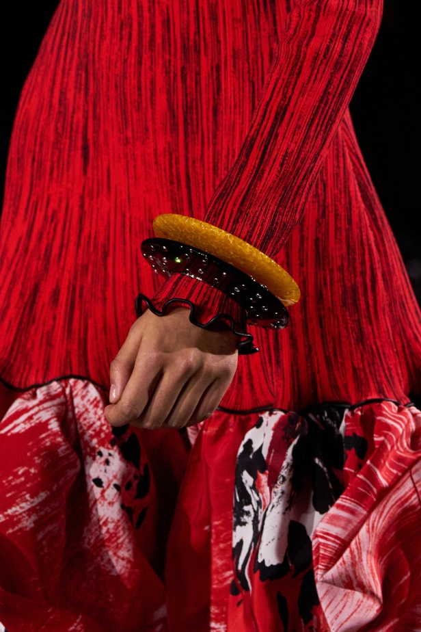 "ماثيو بلازي" يعيد كتابة شفرات "شانيل" بين الكواكب ويُطلق الدار إلى مدار جديد