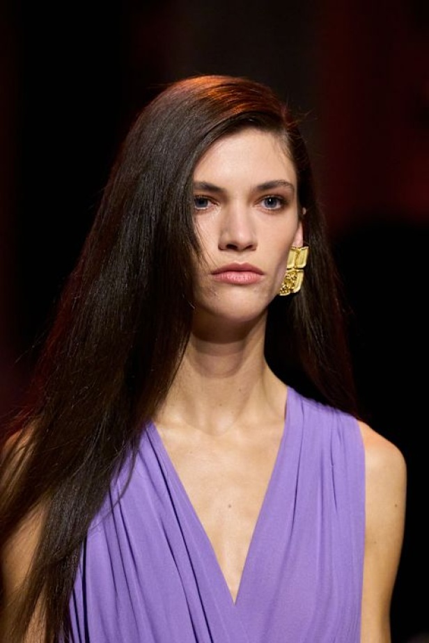 مجموعة إيلي صعب لربيع 2026