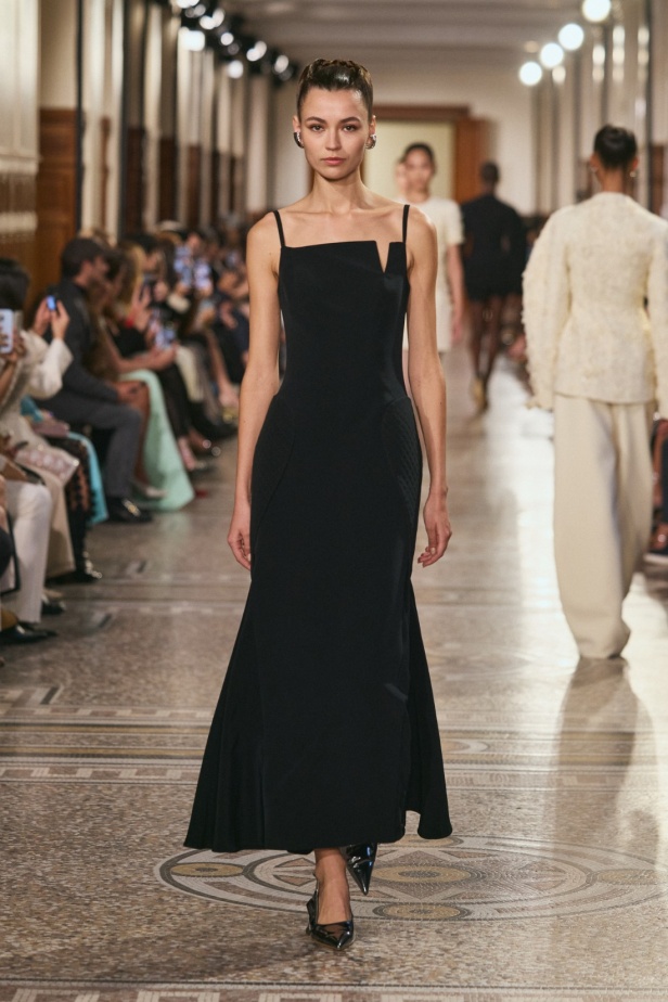 مجموعة جورج حبيقة لربيع وصيف 2026: أناقة تنبض في تصاميم تتحدى الزمن