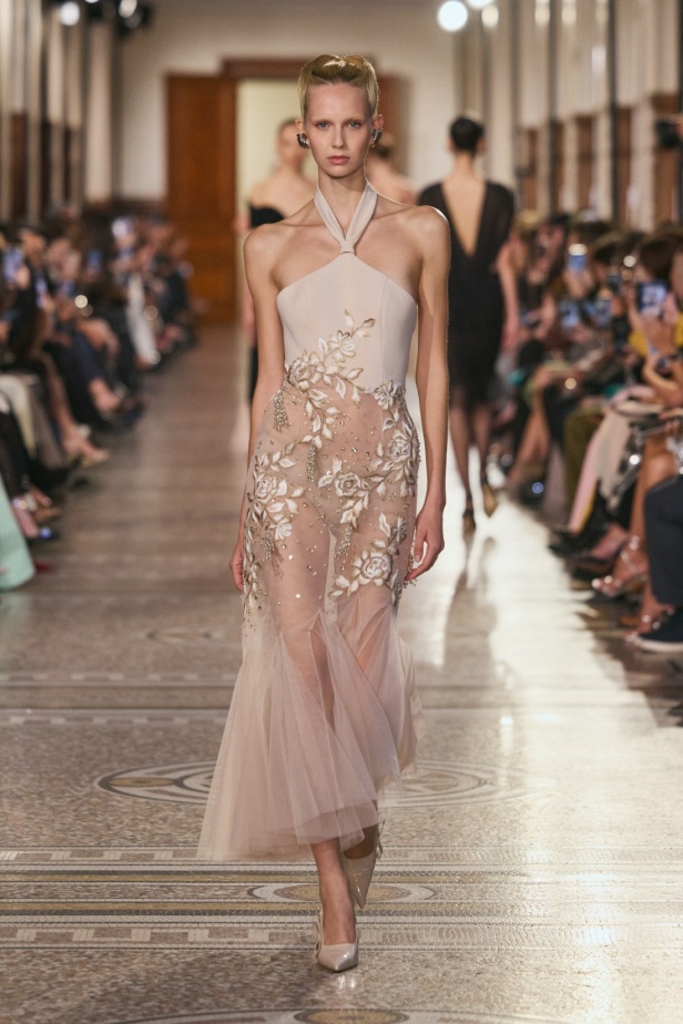 مجموعة جورج حبيقة لربيع وصيف 2026: أناقة تنبض في تصاميم تتحدى الزمن