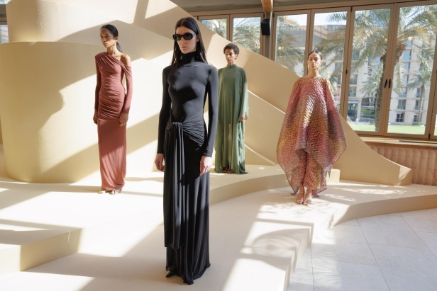 "SAHRA 02: RIYO SOLEIL" من علامة ARWÁ