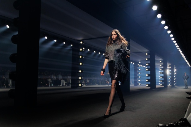 علامة 1886 تقدّم مجموعتها "Capital Affair" في أسبوع الأزياء في الرياض 2025: القوة في الأزياء من منظورٍ جيل المستقبل