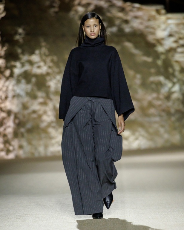 مجموعة Leem لخريف وشتاء 2025 تحتفي بالأناقة الكلاسيكية والأنوثة العصرية