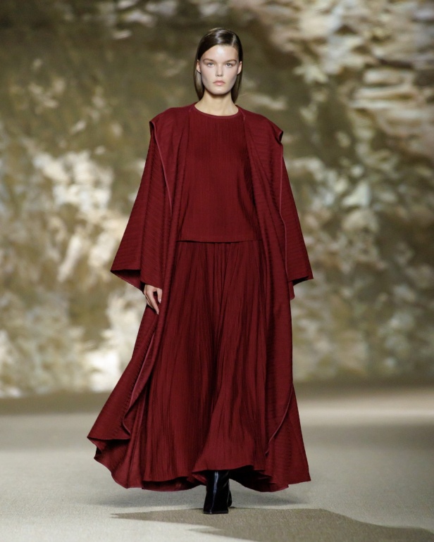 مجموعة Leem لخريف وشتاء 2025 تحتفي بالأناقة الكلاسيكية والأنوثة العصرية