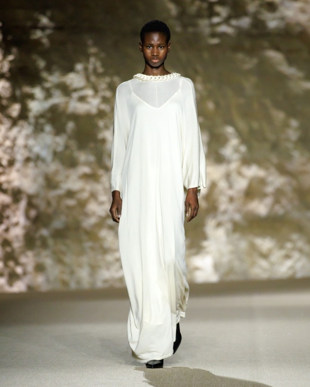 مجموعة Leem لخريف وشتاء 2025 تحتفي بالأناقة الكلاسيكية والأنوثة العصرية