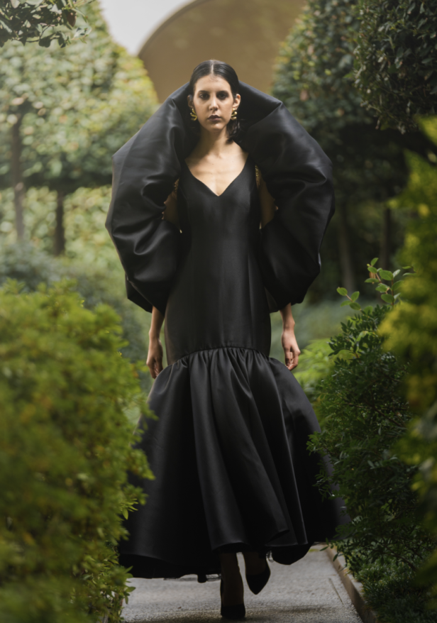 خاص بـ"هي": العلامة السعودية SF سارة فؤاد تصوغ من روح الأندلس في مجموعة منجم