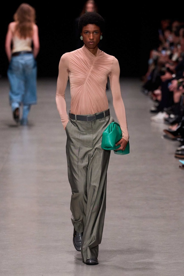 عرض أزياء Stella Mccartney صيف 2026