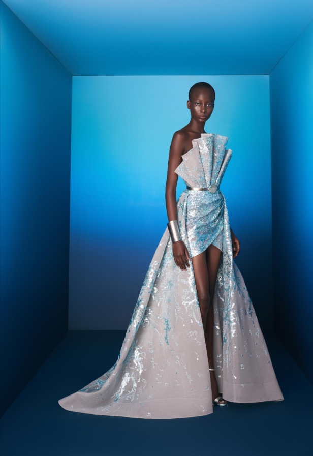 مجموعة طوني ورد لربيع وصيف 2026... تصاميم خالدة تُعيد إحياء أسطورة