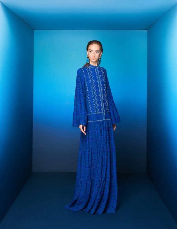 مجموعة طوني ورد لربيع وصيف 2026... تصاميم خالدة تُعيد إحياء أسطورة