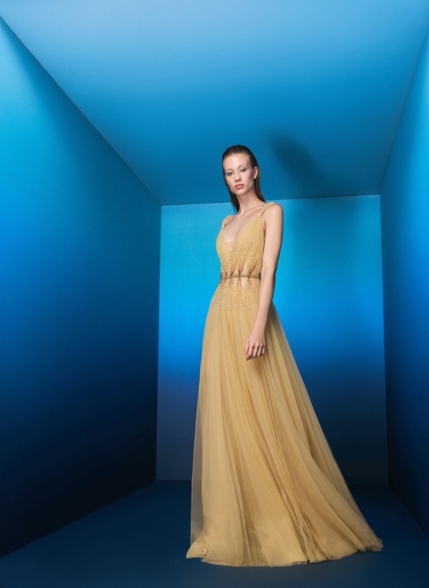 مجموعة طوني ورد لربيع وصيف 2026... تصاميم خالدة تُعيد إحياء أسطورة