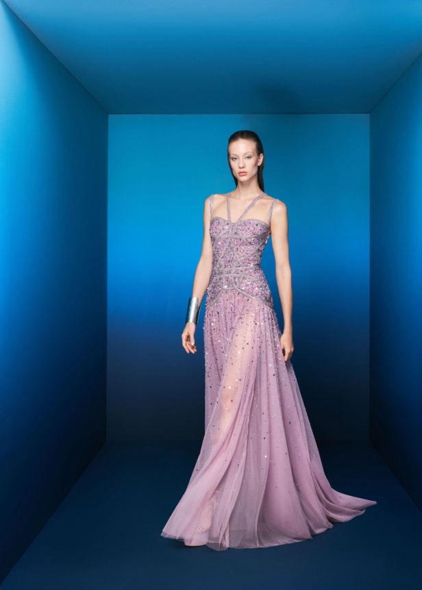 مجموعة طوني ورد لربيع وصيف 2026... تصاميم خالدة تُعيد إحياء أسطورة