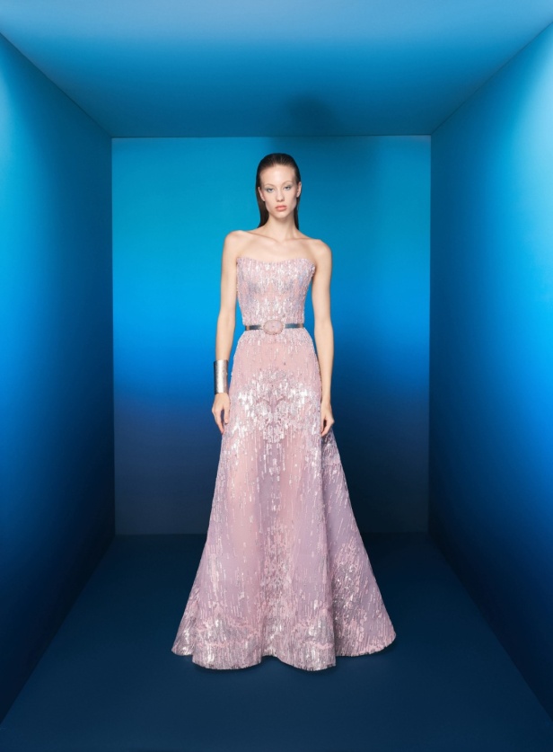 مجموعة طوني ورد لربيع وصيف 2026... تصاميم خالدة تُعيد إحياء أسطورة