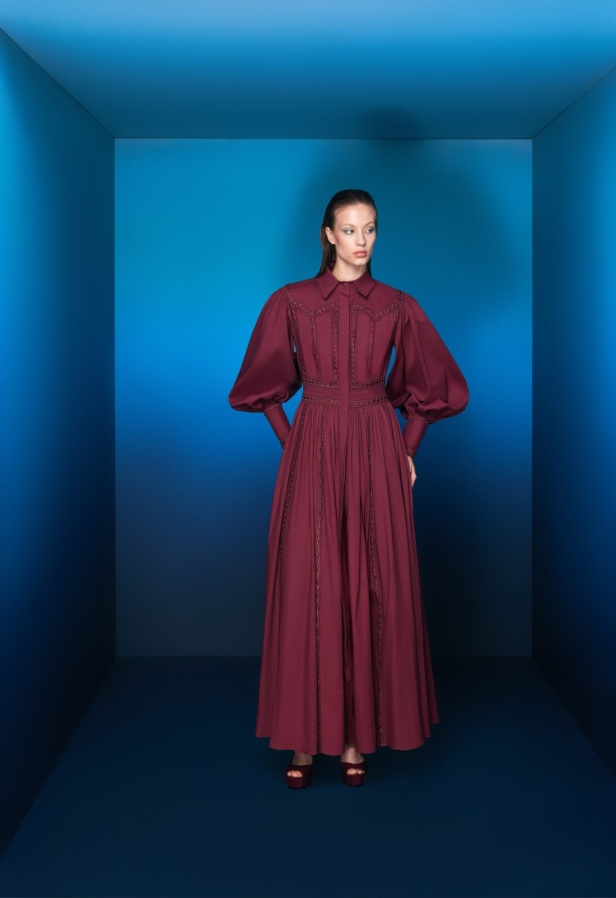 مجموعة طوني ورد لربيع وصيف 2026... تصاميم خالدة تُعيد إحياء أسطورة