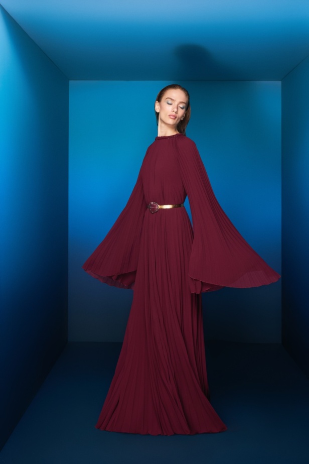 مجموعة طوني ورد لربيع وصيف 2026... تصاميم خالدة تُعيد إحياء أسطورة