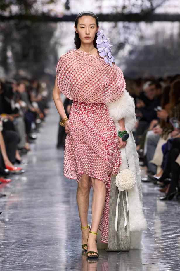 مجموعة ديور للأزياء الراقية لربيع وصيف 2026