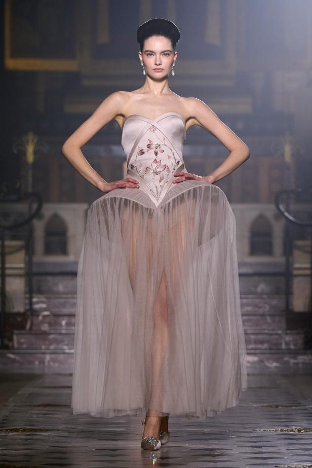 مجموعة George Hobeika للأزياء الراقية لربيع وصيف 2026