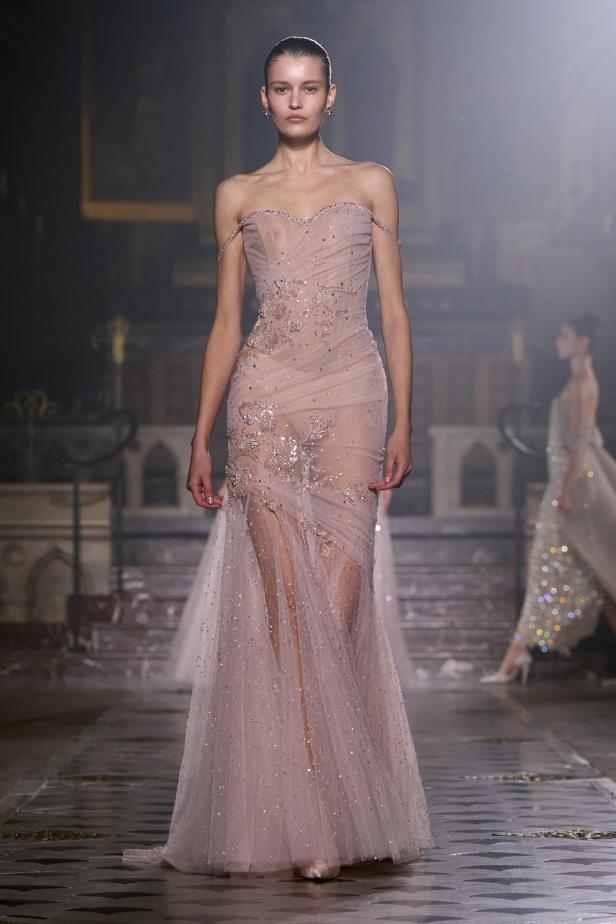 مجموعة George Hobeika للأزياء الراقية لربيع وصيف 2026