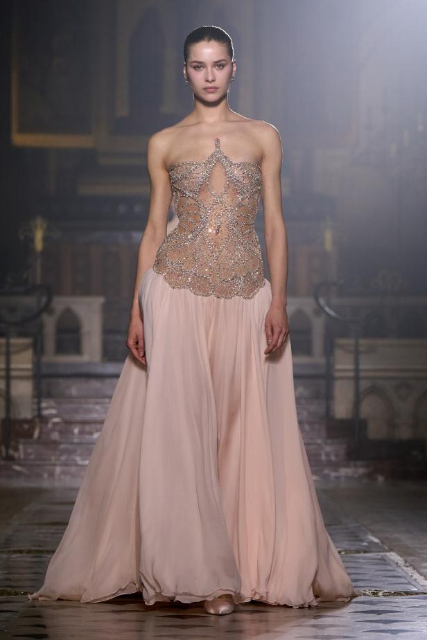 مجموعة George Hobeika للأزياء الراقية لربيع وصيف 2026