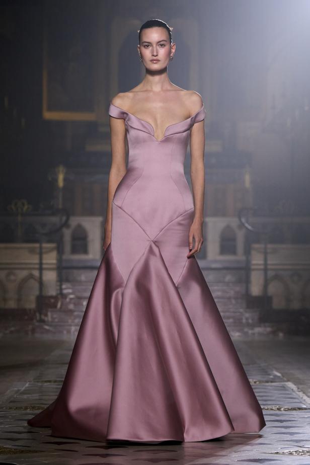 مجموعة George Hobeika للأزياء الراقية لربيع وصيف 2026