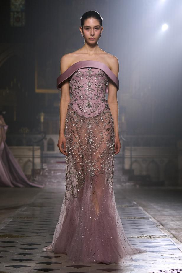 مجموعة George Hobeika للأزياء الراقية لربيع وصيف 2026