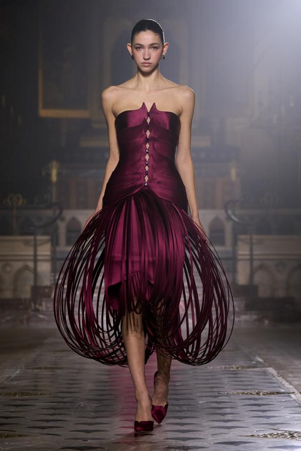 مجموعة George Hobeika للأزياء الراقية لربيع وصيف 2026