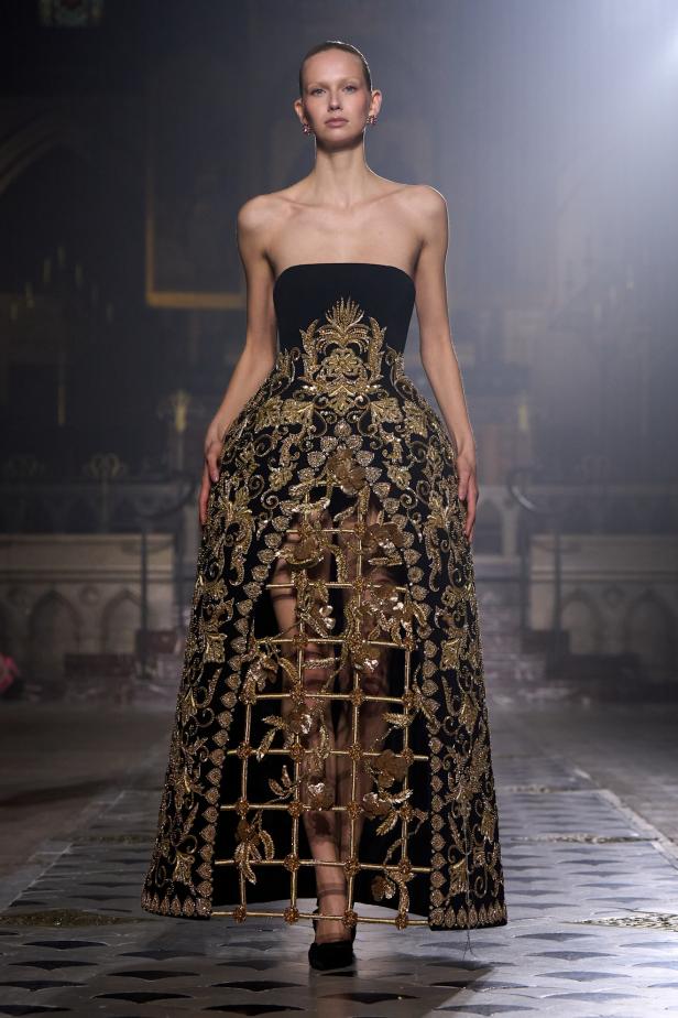 مجموعة George Hobeika للأزياء الراقية لربيع وصيف 2026