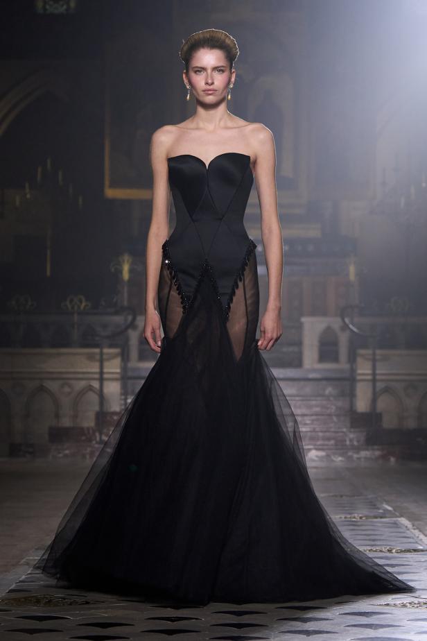 مجموعة George Hobeika للأزياء الراقية لربيع وصيف 2026