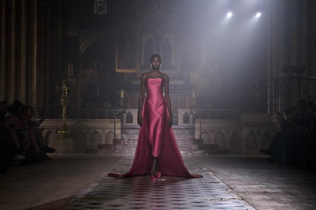 مجموعة George Hobeika للأزياء الراقية لربيع وصيف 2026