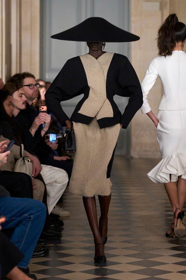 مجموعة Jacquemus لخريف وشتاء 2026 تعيد صياغة مرح الثمانينيات بأسلوب مميّز