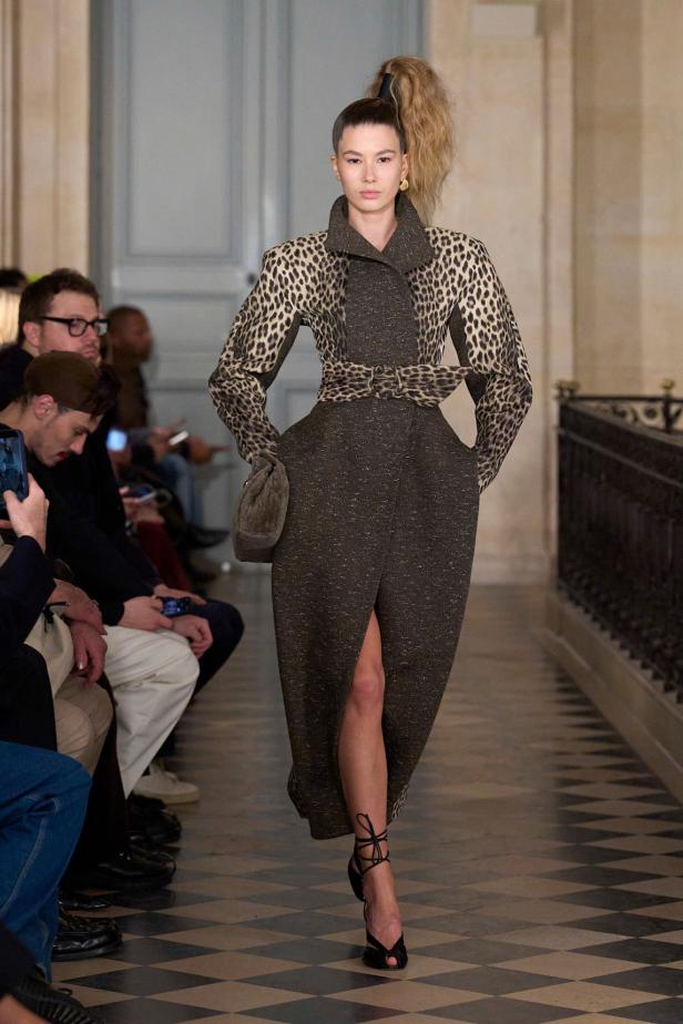 مجموعة Jacquemus لخريف وشتاء 2026 تعيد صياغة مرح الثمانينيات بأسلوب مميّز