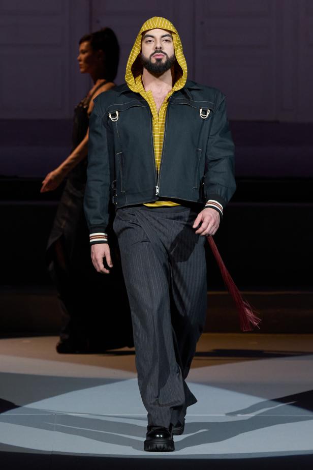 عرض أزياء مجموعة Julien Fournie لربيع وصيف 2026