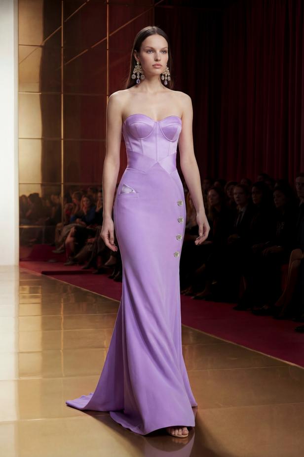 مجموعة Alexis Mabille للأزياء الراقية.. باقة من التصاميم الراقية بالألوان النابضة!