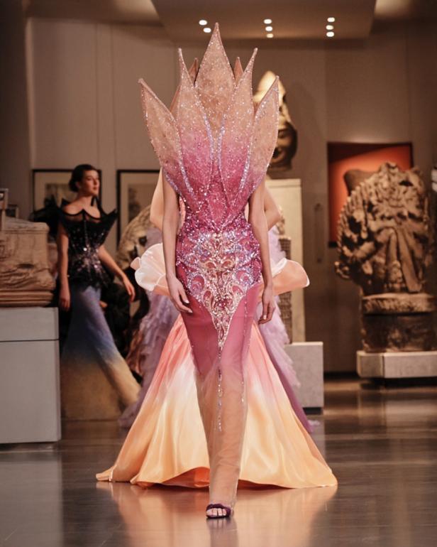 مجموعة المصممة منال عجّاج للأزياء الراقية لربيع وصيف 2026.. أنوثة المشرق وسحر الضوء 