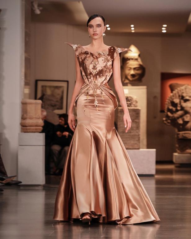 مجموعة المصممة منال عجّاج للأزياء الراقية لربيع وصيف 2026.. أنوثة المشرق وسحر الضوء 