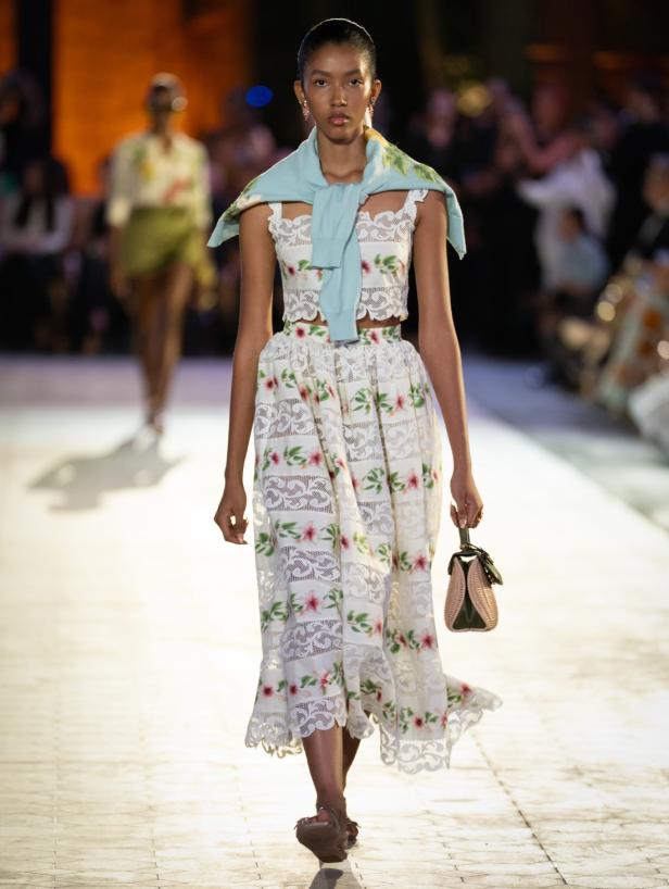 احتفالية الـ 60 عاماً لأوسكار دي لا رينتا... رحلة عاطفية إلى الجذور الدومينيكية