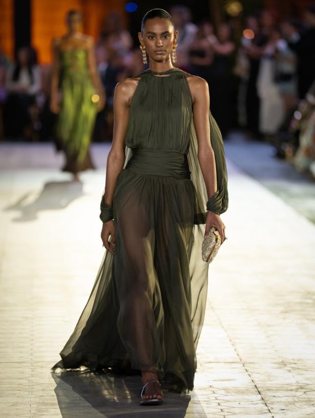 احتفالية الـ 60 عاماً لأوسكار دي لا رينتا... رحلة عاطفية إلى الجذور الدومينيكية