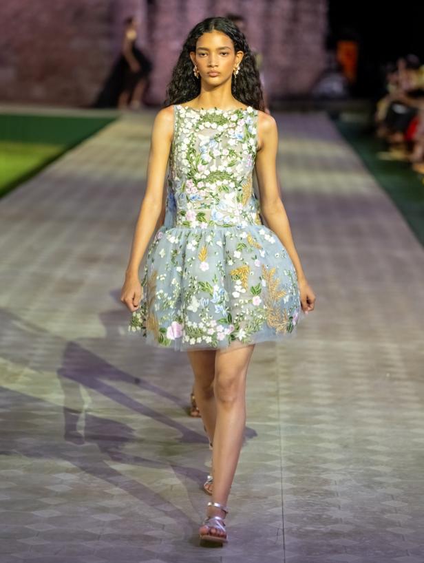 احتفالية الـ 60 عاماً لأوسكار دي لا رينتا... رحلة عاطفية إلى الجذور الدومينيكية