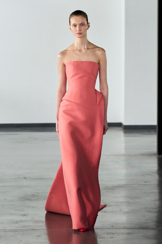 مجموعة رامي العلي للأزياء الراقية لربيع 2026... حوار بين الحركة والأنوثة العصرية