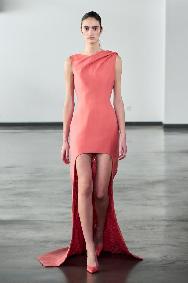 مجموعة رامي العلي للأزياء الراقية لربيع 2026... حوار بين الحركة والأنوثة العصرية