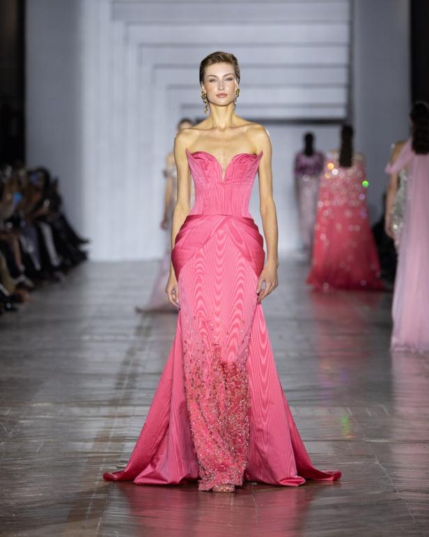 مجموعة طوني ورد للأزياء الراقية... عندما يرتدي الضوء أزياءً راقية