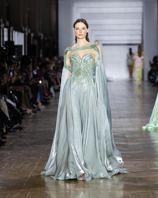 مجموعة طوني ورد للأزياء الراقية... عندما يرتدي الضوء أزياءً راقية