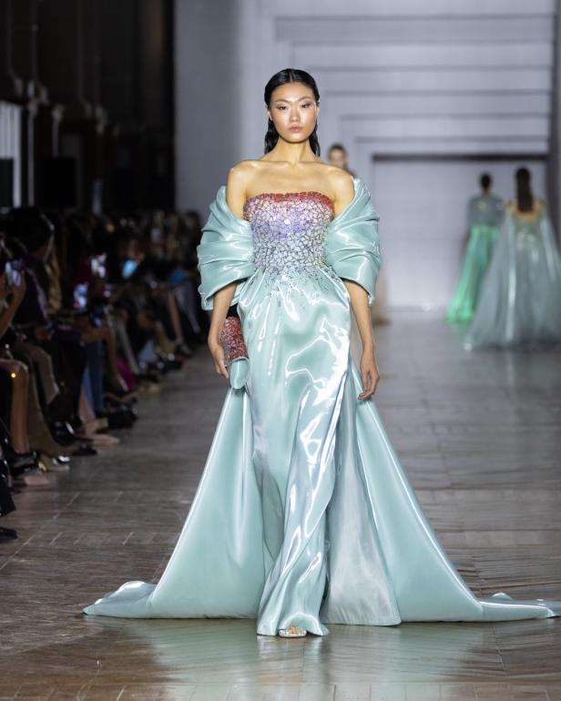 مجموعة طوني ورد للأزياء الراقية... عندما يرتدي الضوء أزياءً راقية