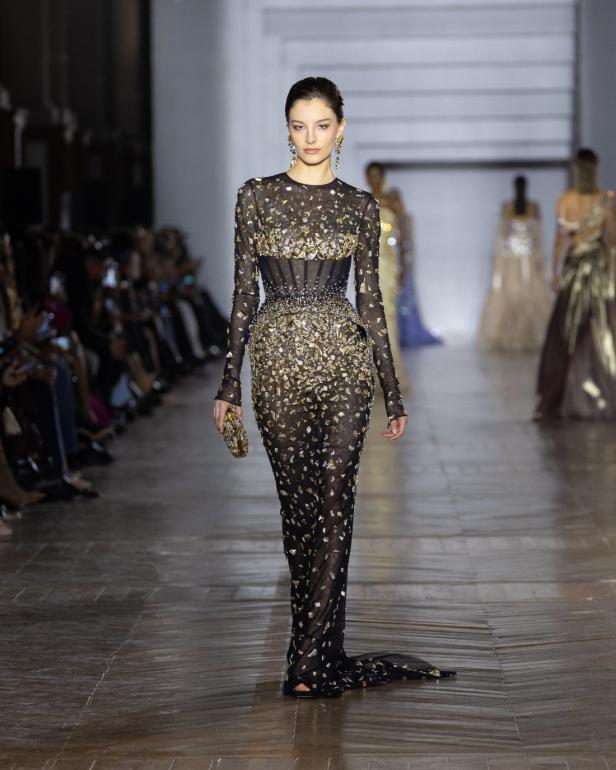 مجموعة طوني ورد للأزياء الراقية... عندما يرتدي الضوء أزياءً راقية